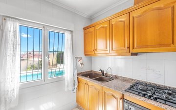 Property slide 25