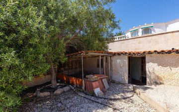 Property slide 39