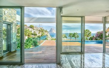 Property slide 10