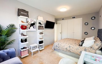 Property slide 44