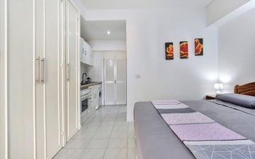 Property slide 10