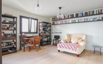 Property slide 16