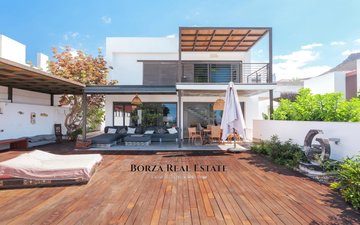 Property slide 42