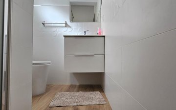 Property slide 20