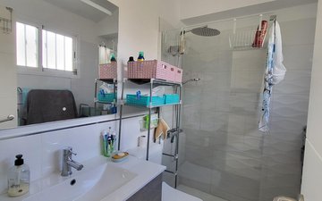 Property slide 18