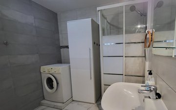 Property slide 22