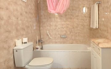 Property slide 10