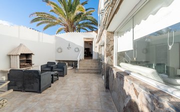 Property slide 25