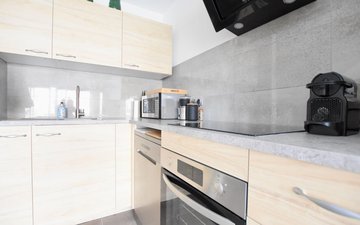 Property slide 10