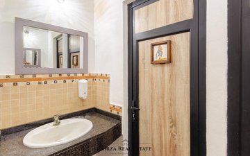 Property slide 20