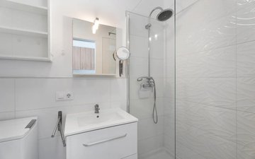 Property slide 16