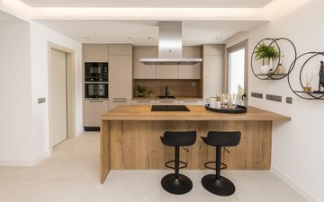 Property slide 16