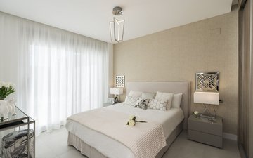 Property slide 18