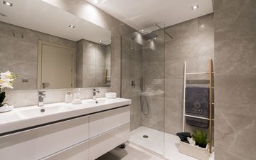 Property slide 24