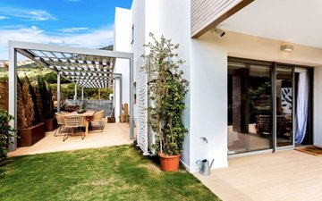Property slide 19