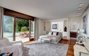 Property slide 10