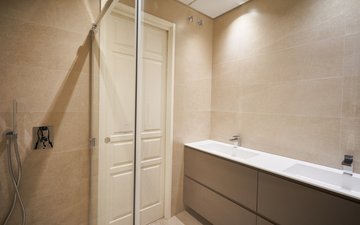 Property slide 20