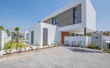 Property slide 38