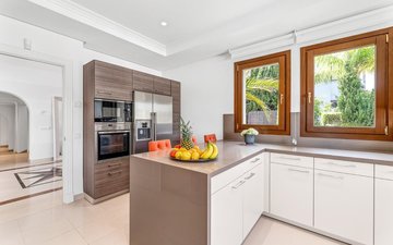 Property slide 25