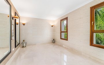 Property slide 33