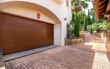 Property slide 75