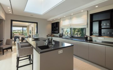 Property slide 10