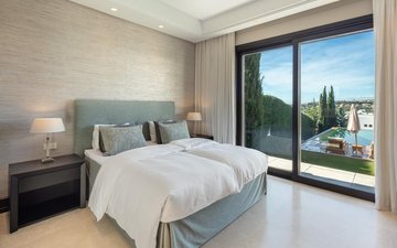 Property slide 18