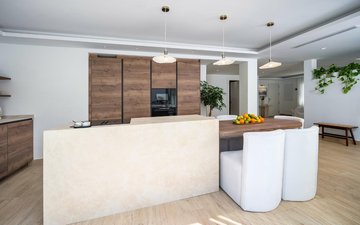 Property slide 17