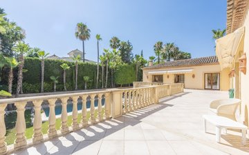 Property slide 16