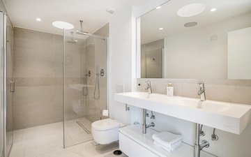 Property slide 18