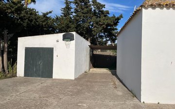 Property slide 32