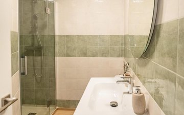 Property slide 19