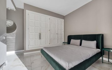 Property slide 22