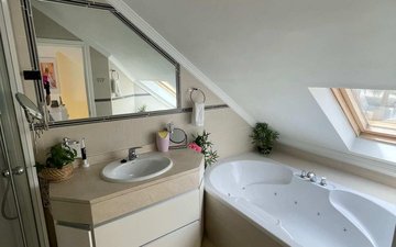 Property slide 32
