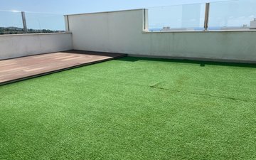 Property slide 32