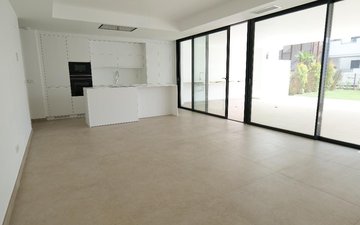 Property slide 22