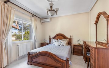 Property slide 18