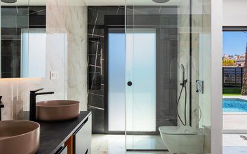 Property slide 32