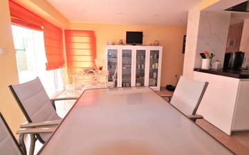 Property slide 44