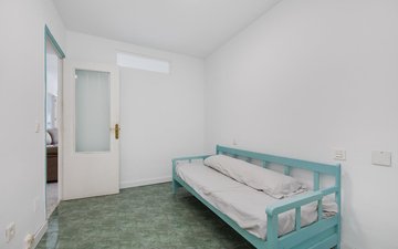 Property slide 22
