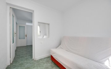 Property slide 23
