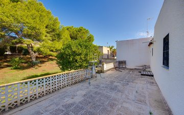 Property slide 16