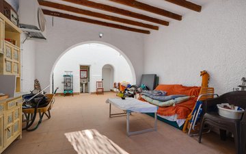 Property slide 25