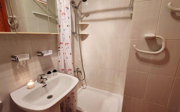 Property slide 14