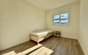 Property slide 16
