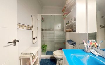 Property slide 10