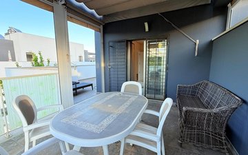 Property slide 32