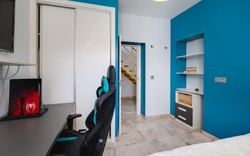 Property slide 22