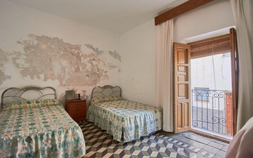 Property slide 22