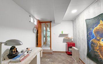 Property slide 32